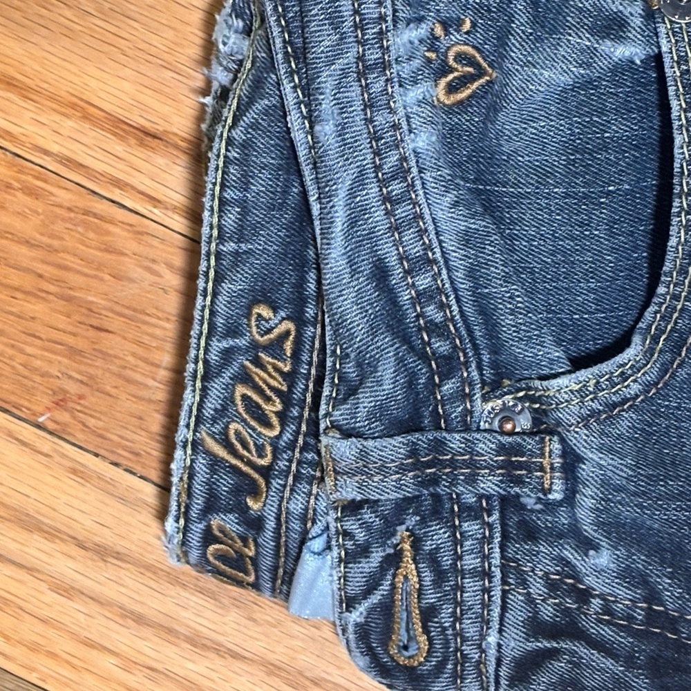 Embroidered Blue Straight-Leg Women's Jeans